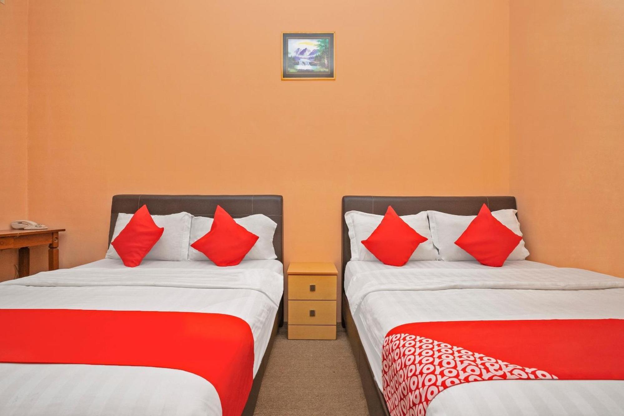 Sz Hotel Lumut Extérieur photo